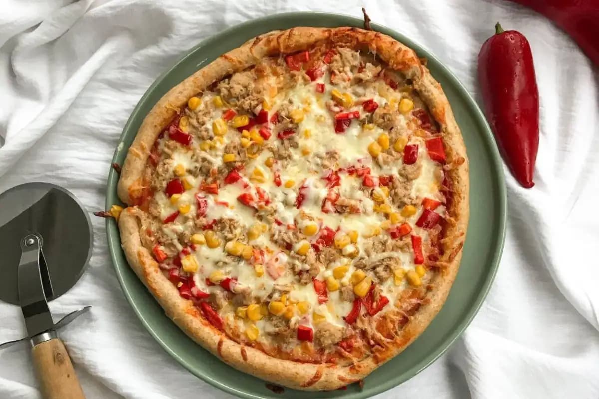Ton Balıklı Pizza (Büyük Boy)