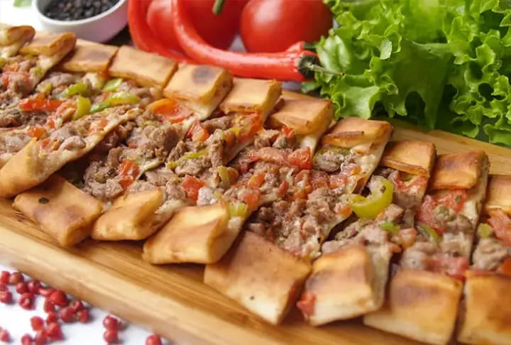 Kuzu Kuşbaşılı Pide